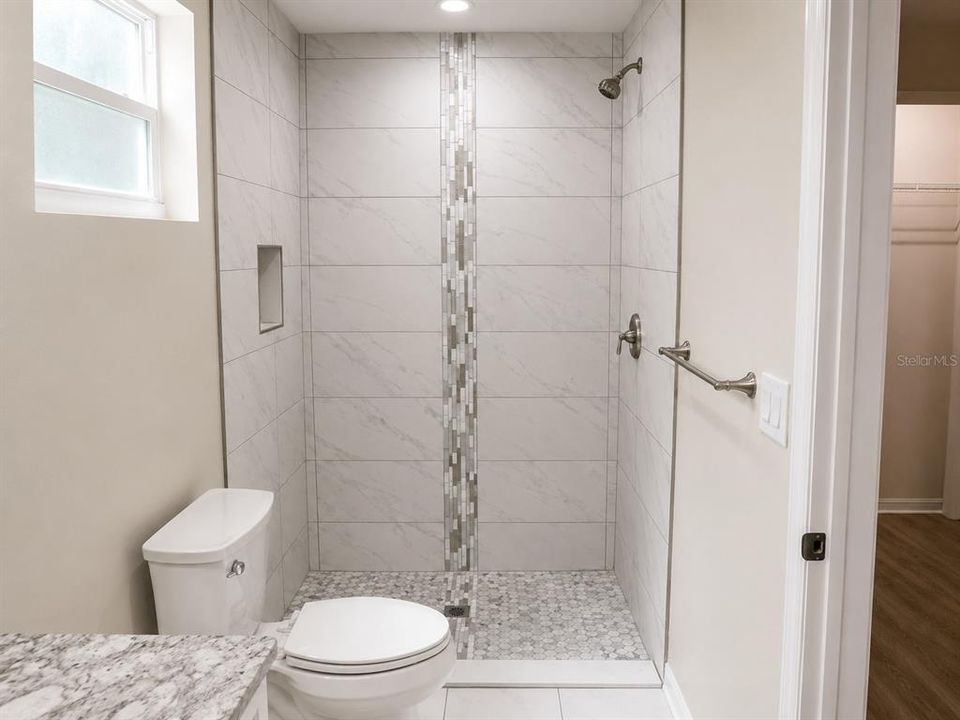 На продажу: $330,000 (3 спален, 2 ванн, 1175 Квадратных фут)