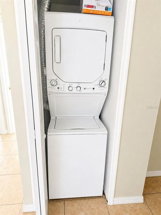 В аренду: $1,950 (3 спален, 2 ванн, 1200 Квадратных фут)