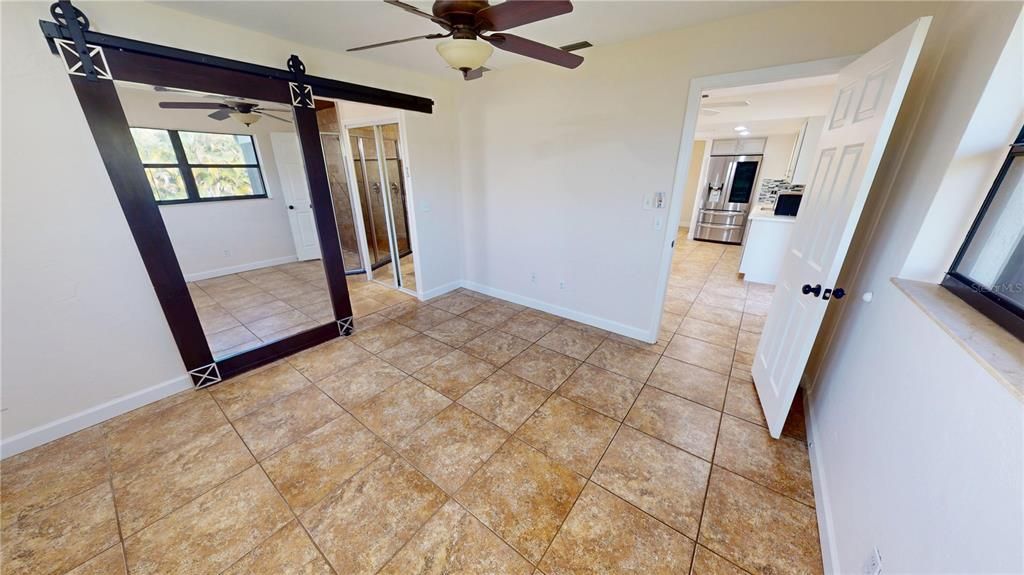 En Venta: $234,000 (3 camas, 2 baños, 1381 Pies cuadrados)
