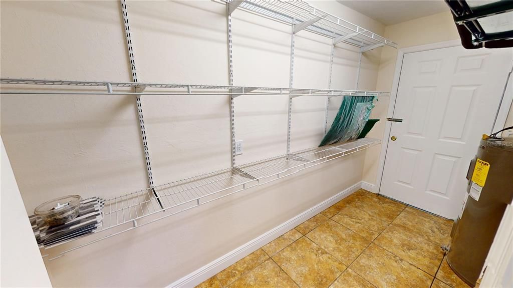 En Venta: $234,000 (3 camas, 2 baños, 1381 Pies cuadrados)