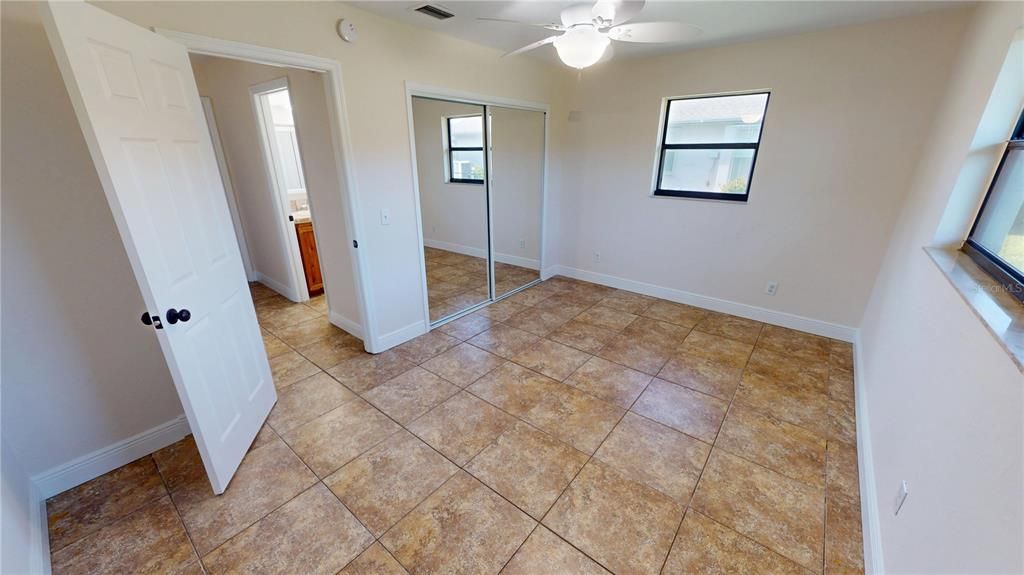 En Venta: $234,000 (3 camas, 2 baños, 1381 Pies cuadrados)
