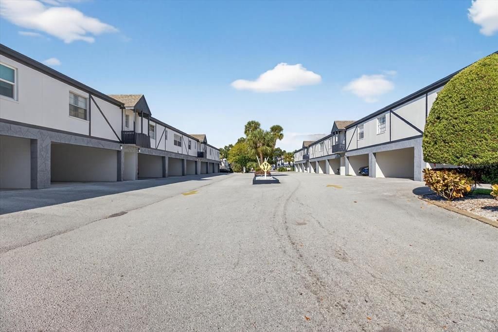For Rent: $3,395 (4 beds, 2 baths, 1425 Square Feet)