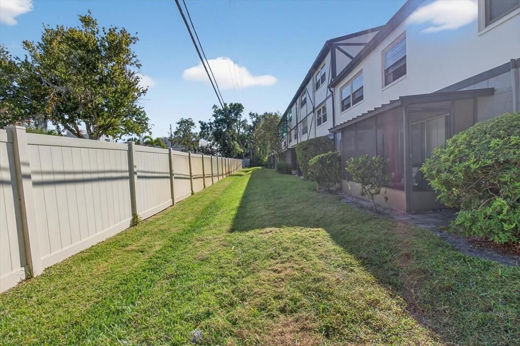 For Rent: $3,395 (4 beds, 2 baths, 1425 Square Feet)