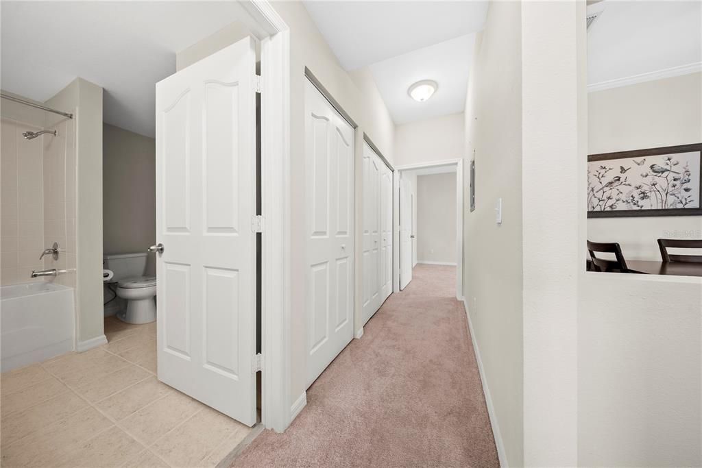 На продажу: $345,000 (2 спален, 2 ванн, 1597 Квадратных фут)