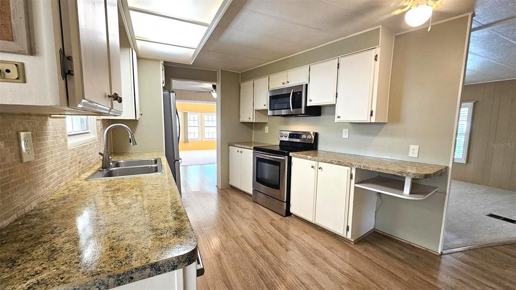 В аренду: $1,350 (2 спален, 2 ванн, 1464 Квадратных фут)