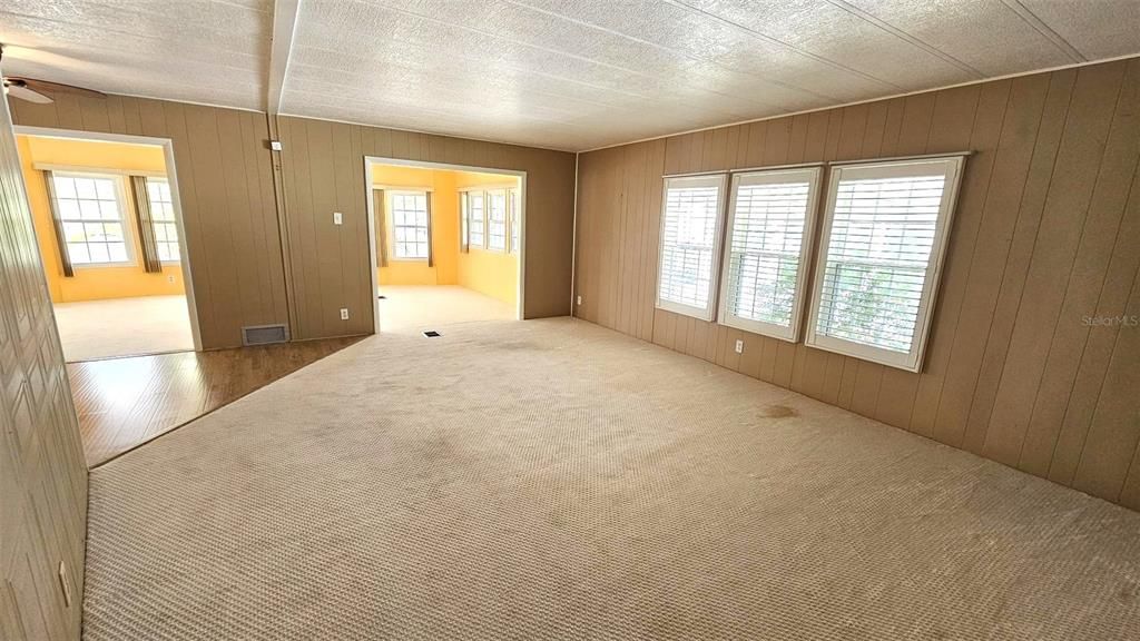 В аренду: $1,350 (2 спален, 2 ванн, 1464 Квадратных фут)