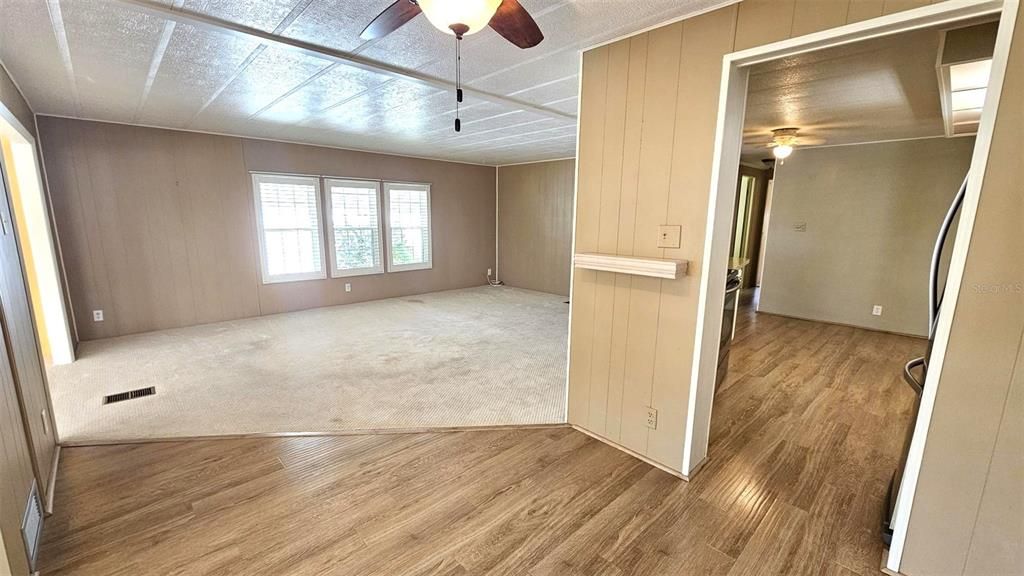 В аренду: $1,350 (2 спален, 2 ванн, 1464 Квадратных фут)