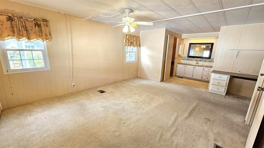 В аренду: $1,350 (2 спален, 2 ванн, 1464 Квадратных фут)