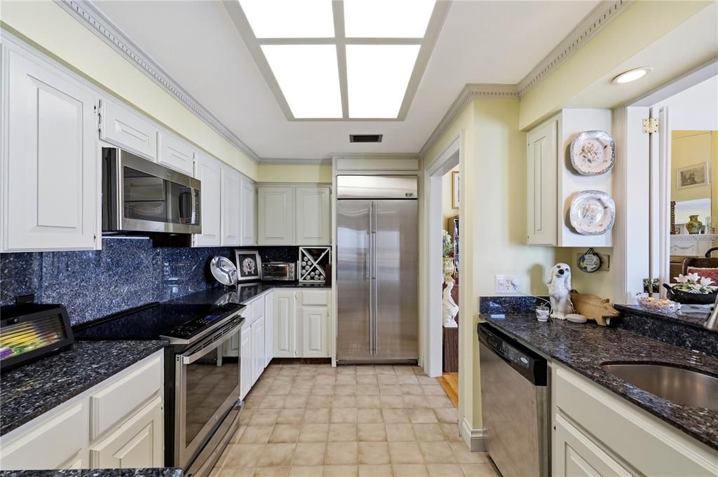 En Venta: $1,785,000 (3 camas, 2 baños, 2925 Pies cuadrados)