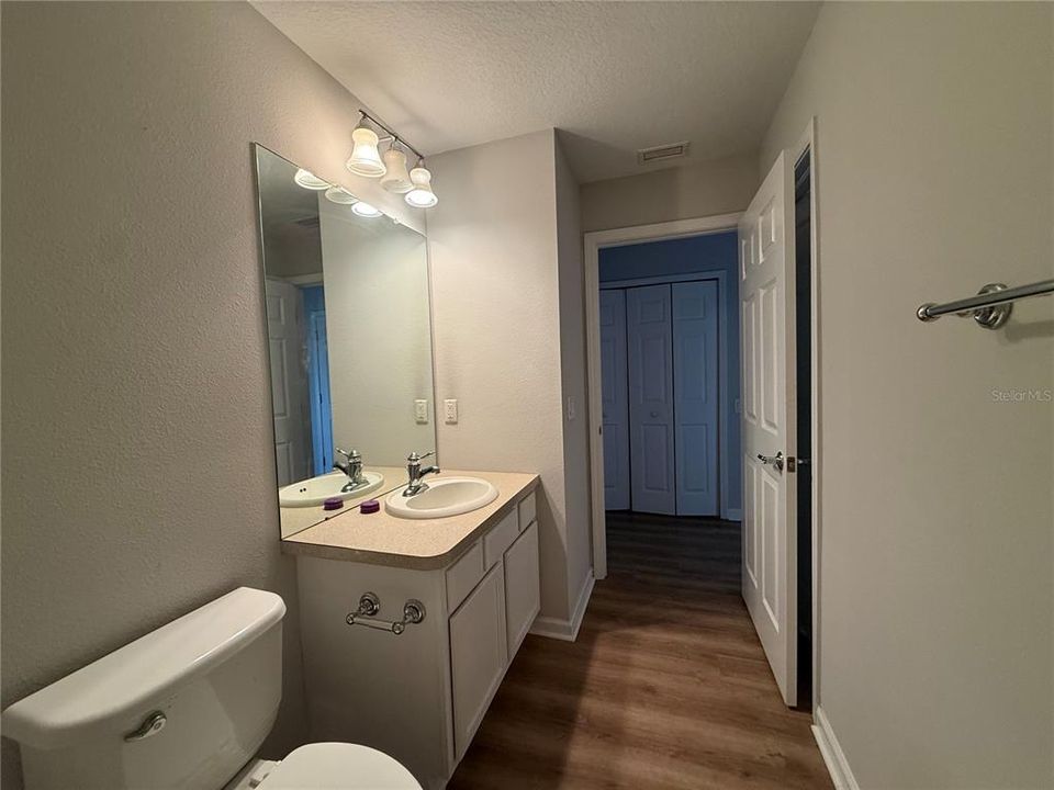 For Sale: $245,500 (3 beds, 2 baths, 1260 Square Feet)