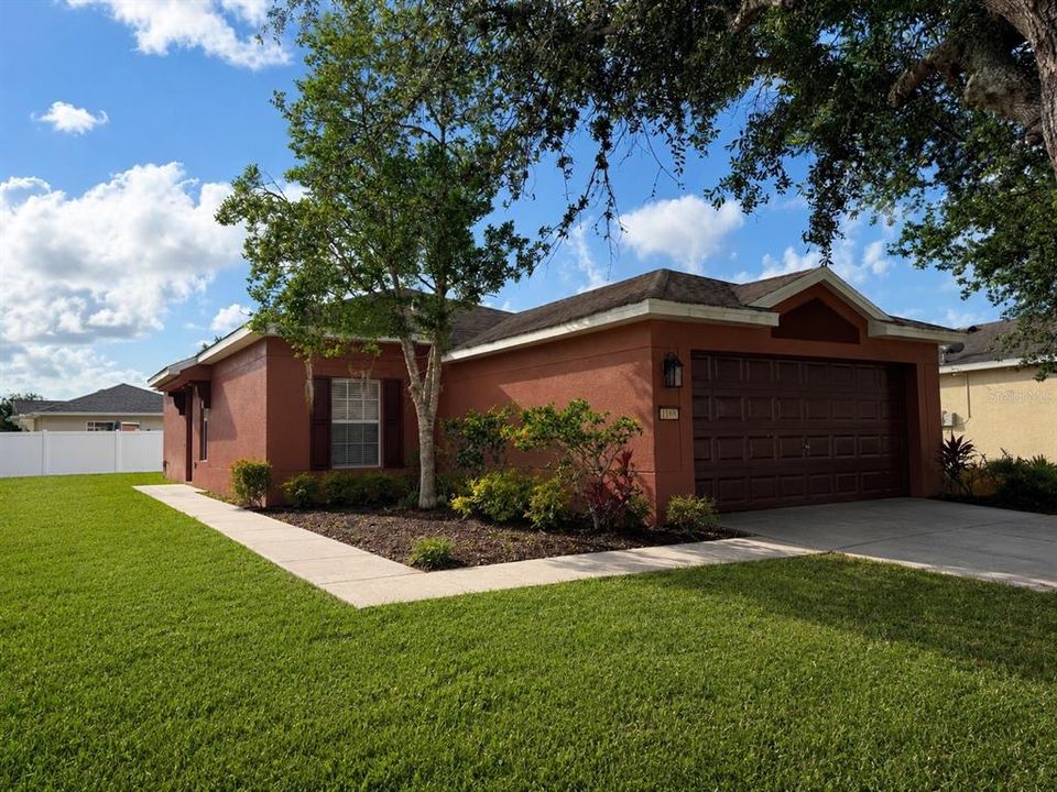 For Sale: $245,500 (3 beds, 2 baths, 1260 Square Feet)