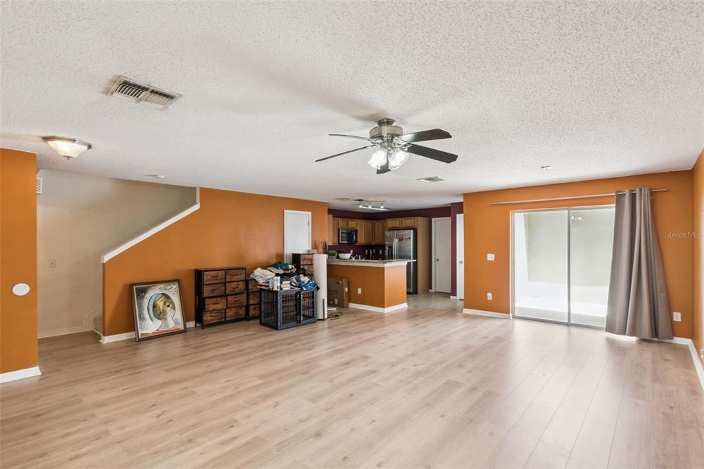 For Sale: $415,000 (3 beds, 2 baths, 1663 Square Feet)