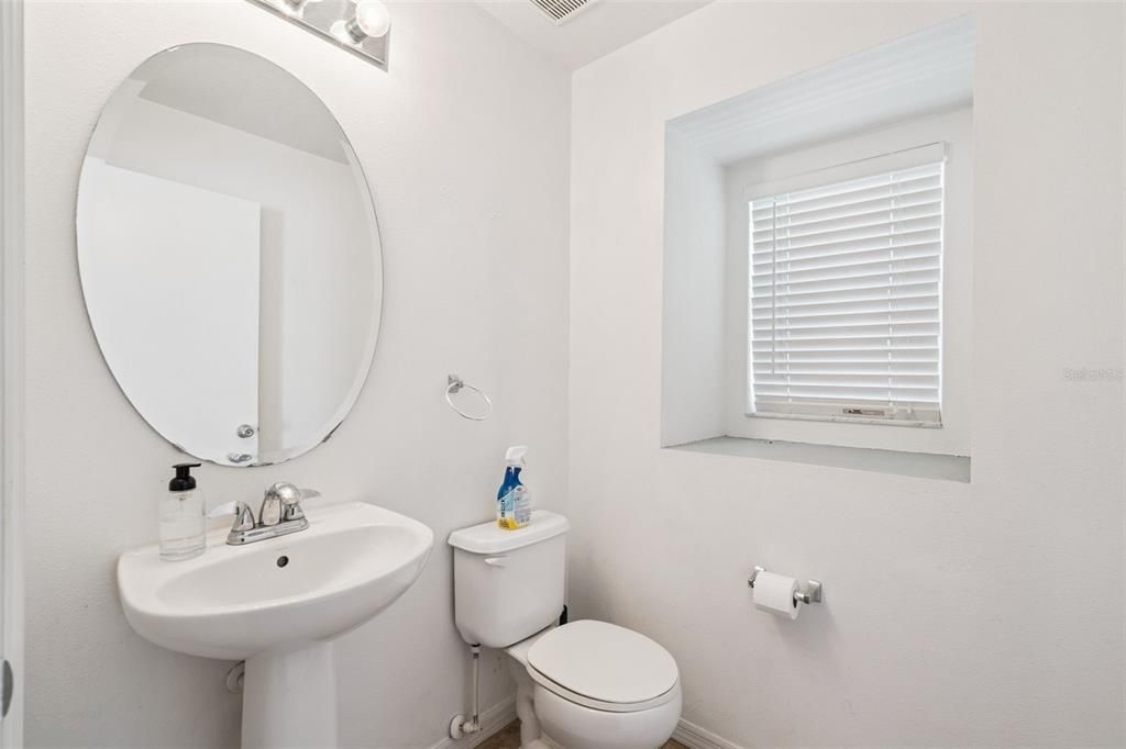 For Sale: $415,000 (3 beds, 2 baths, 1663 Square Feet)
