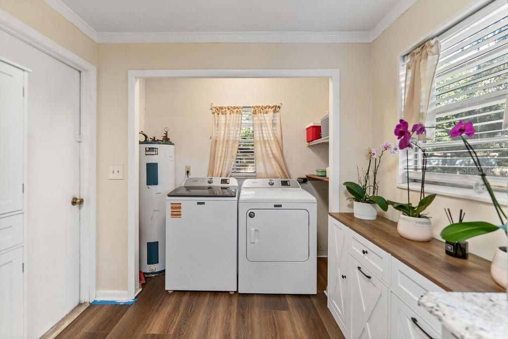 На продажу: $289,990 (2 спален, 2 ванн, 1470 Квадратных фут)