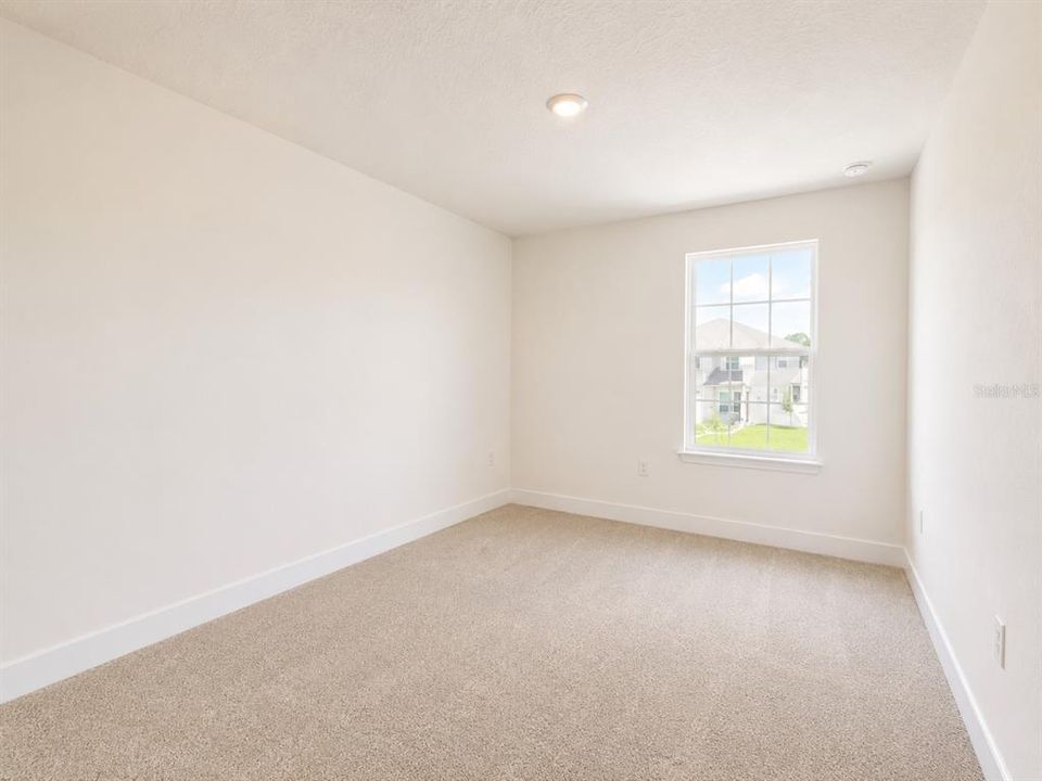 En Venta: $442,900 (4 camas, 2 baños, 2405 Pies cuadrados)