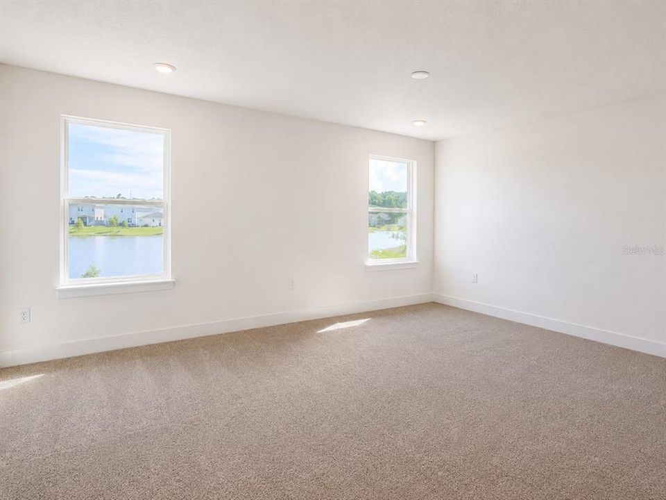 En Venta: $442,900 (4 camas, 2 baños, 2405 Pies cuadrados)