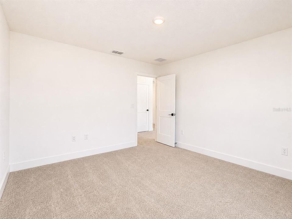 En Venta: $442,900 (4 camas, 2 baños, 2405 Pies cuadrados)