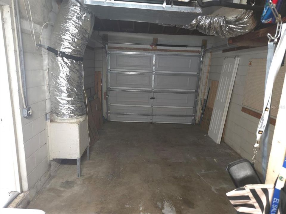 For Sale: $270,000 (3 beds, 2 baths, 925 Square Feet)