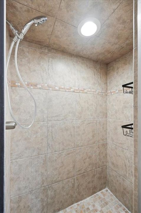 На продажу: $315,000 (4 спален, 2 ванн, 1769 Квадратных фут)