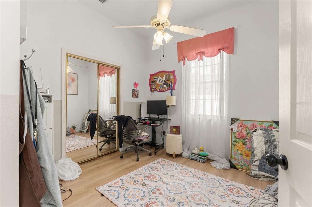 На продажу: $649,900 (4 спален, 2 ванн, 2436 Квадратных фут)