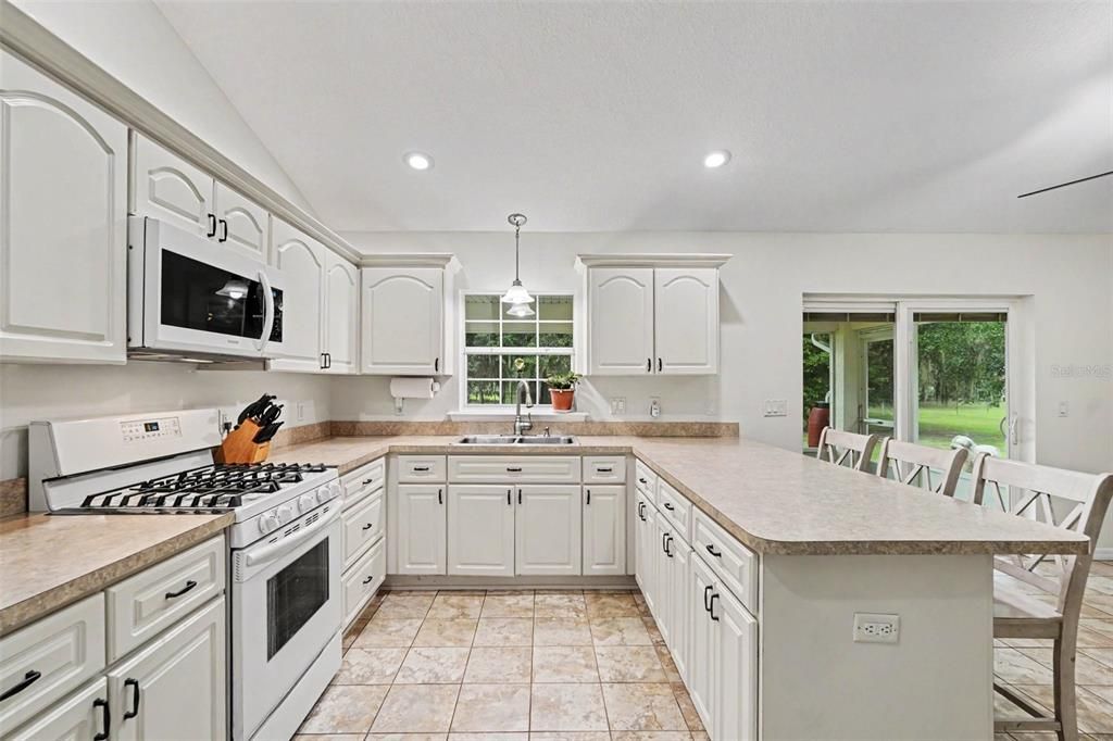 En Venta: $450,000 (3 camas, 2 baños, 1320 Pies cuadrados)