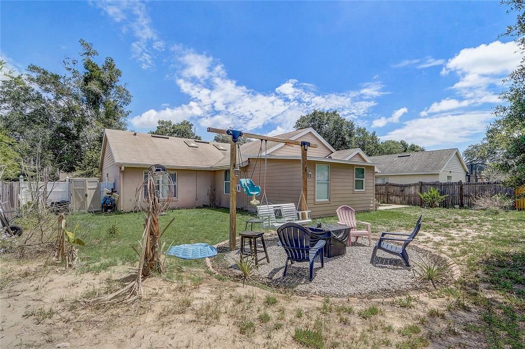 En Venta: $449,995 (3 camas, 2 baños, 1721 Pies cuadrados)