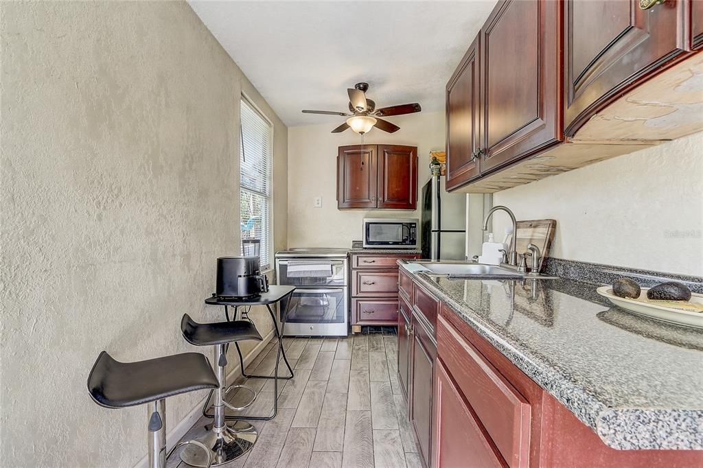 En Venta: $449,995 (3 camas, 2 baños, 1721 Pies cuadrados)