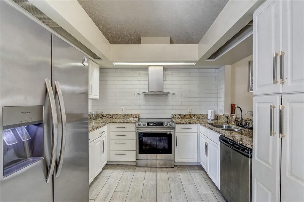 En Venta: $449,995 (3 camas, 2 baños, 1721 Pies cuadrados)