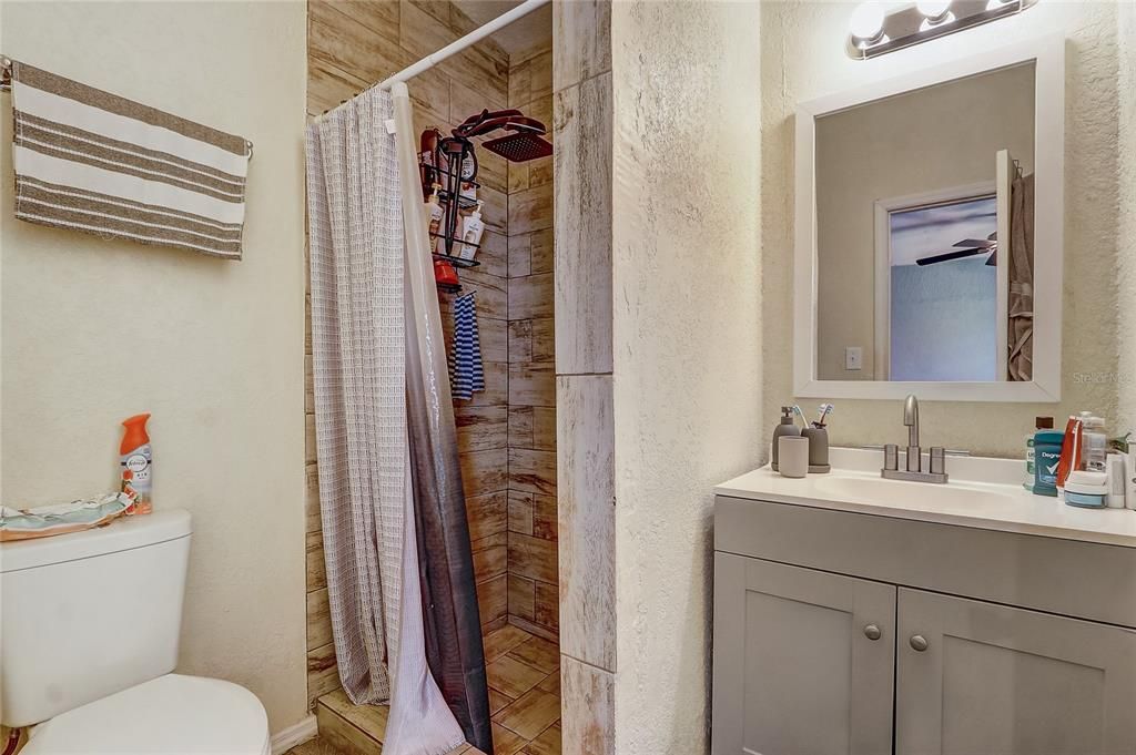 En Venta: $449,995 (3 camas, 2 baños, 1721 Pies cuadrados)