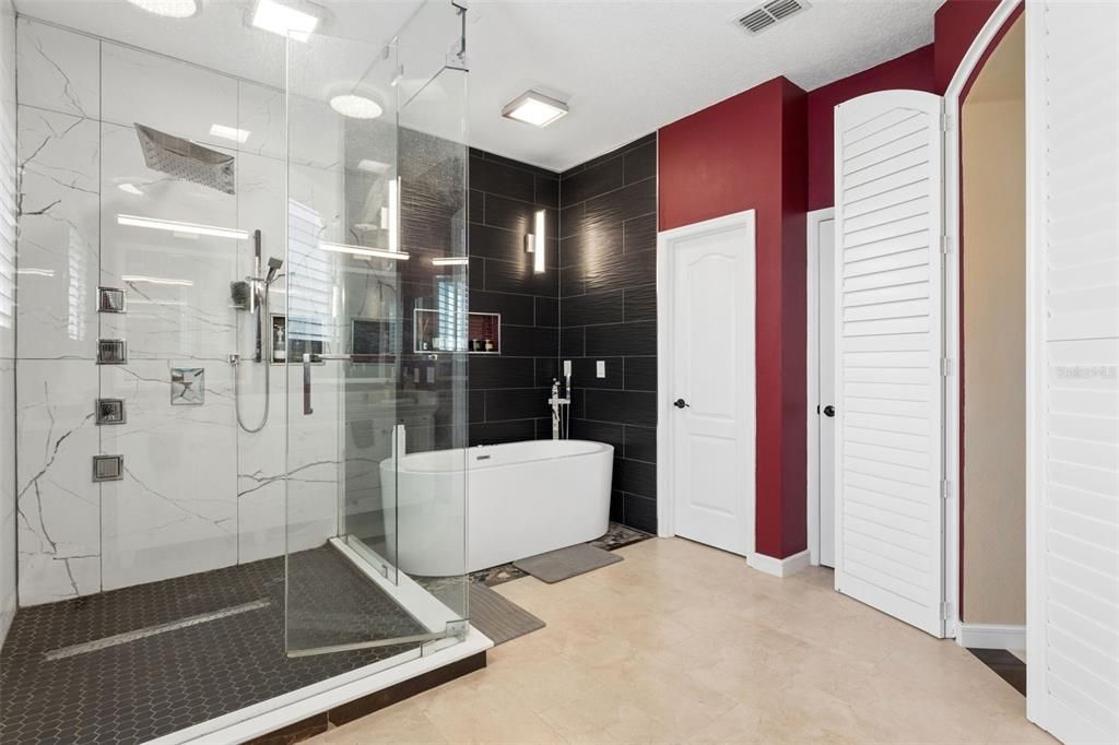 Active With Contract: $875,000 (4 beds, 4 baths, 4184 Square Feet)