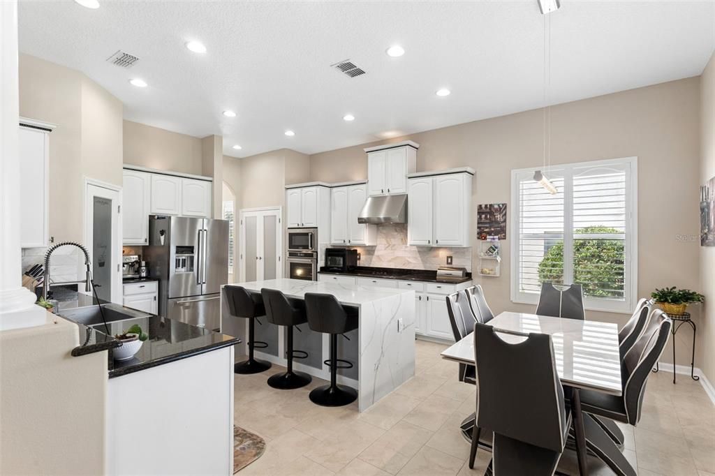 Active With Contract: $875,000 (4 beds, 4 baths, 4184 Square Feet)