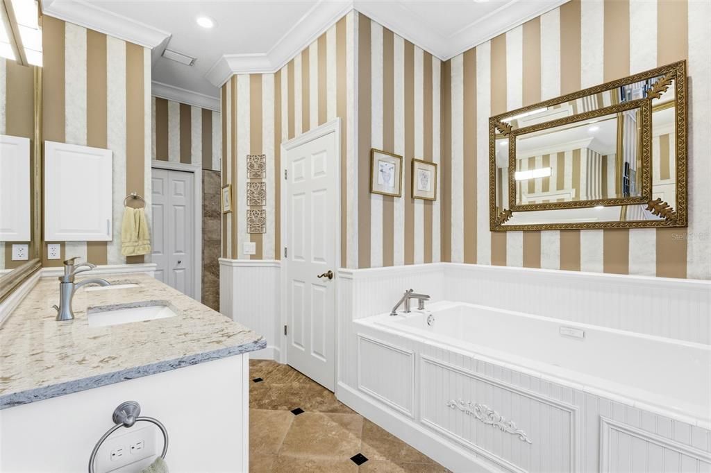 На продажу: $615,000 (3 спален, 2 ванн, 2255 Квадратных фут)
