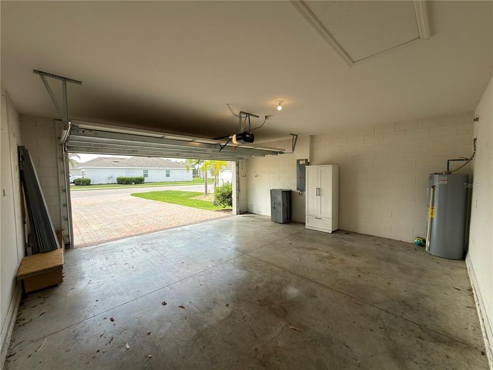 For Sale: $310,000 (4 beds, 2 baths, 1846 Square Feet)