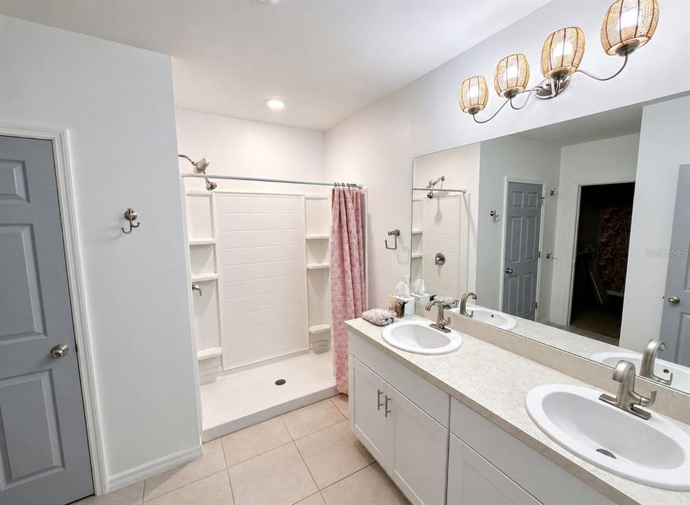 For Sale: $310,000 (4 beds, 2 baths, 1846 Square Feet)