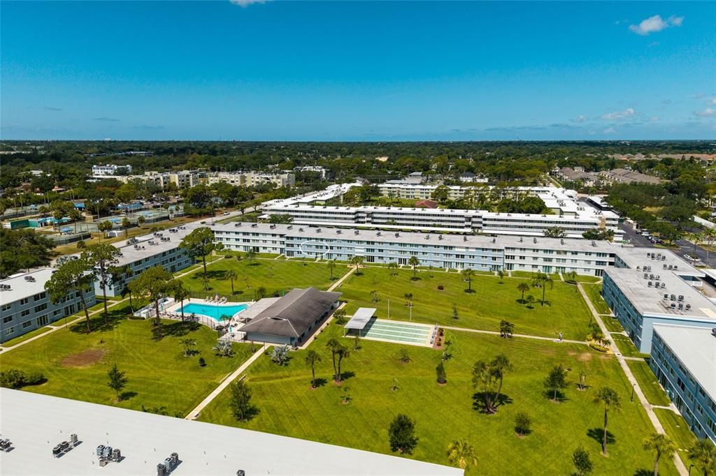 На продажу: $144,900 (2 спален, 2 ванн, 1035 Квадратных фут)