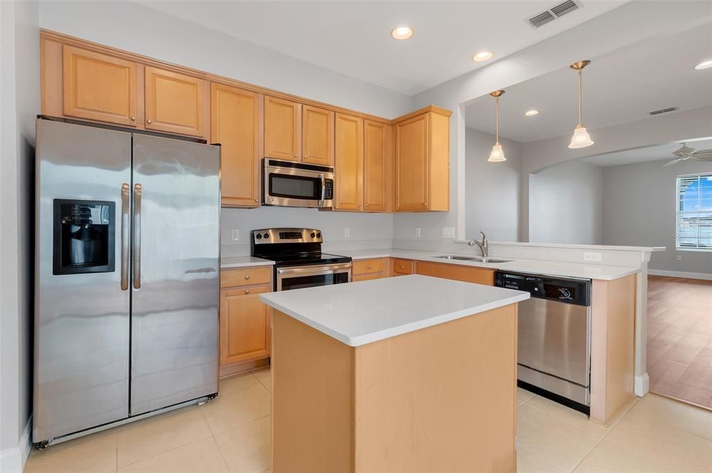 For Sale: $335,000 (3 beds, 2 baths, 1629 Square Feet)