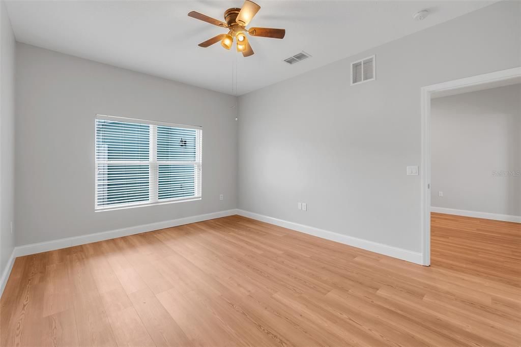 For Sale: $335,000 (3 beds, 2 baths, 1629 Square Feet)