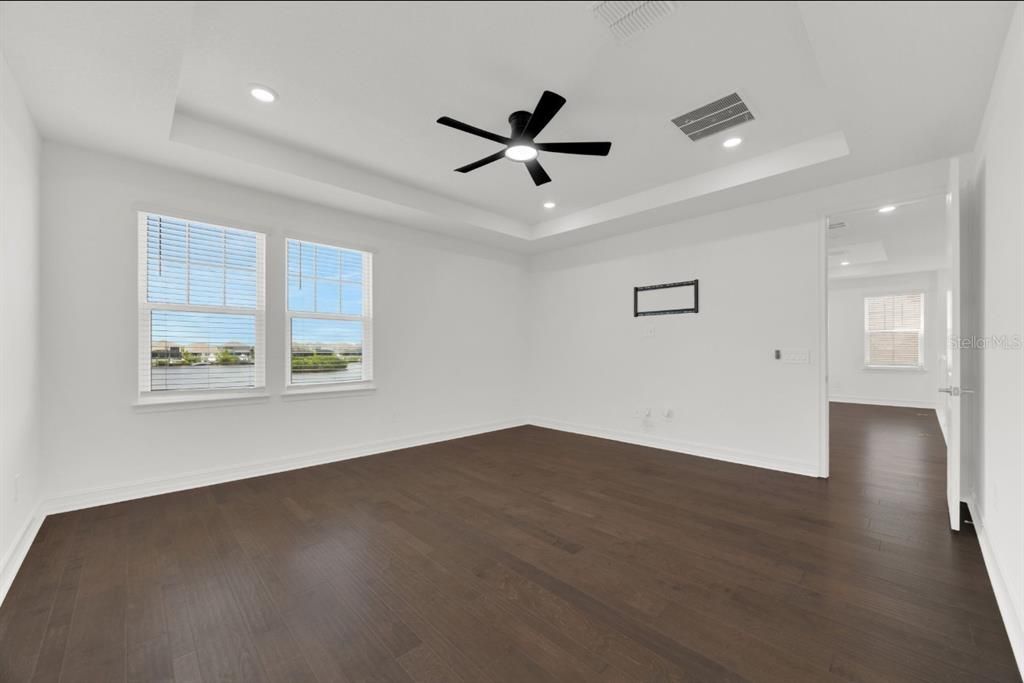 For Sale: $975,000 (3 beds, 2 baths, 2447 Square Feet)