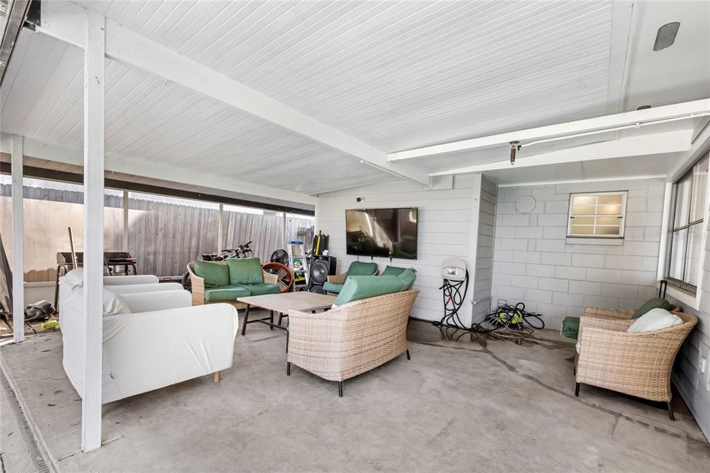 For Sale: $525,000 (3 beds, 2 baths, 1594 Square Feet)