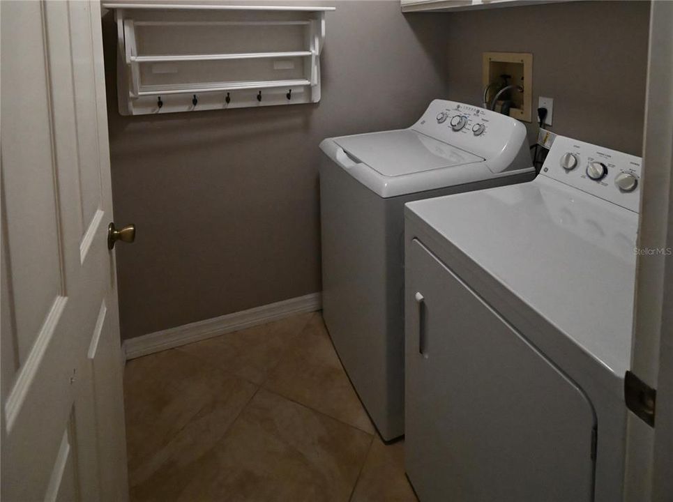 На продажу: $459,999 (3 спален, 2 ванн, 1499 Квадратных фут)