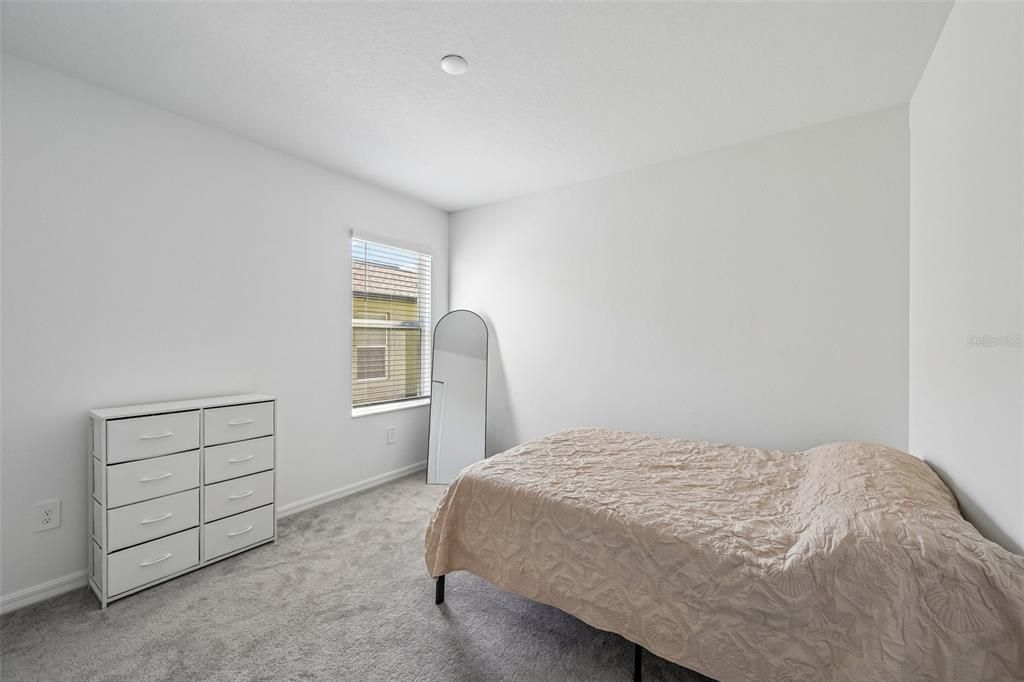 На продажу: $448,900 (6 спален, 3 ванн, 3092 Квадратных фут)