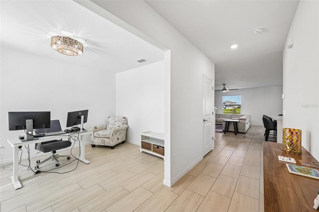 На продажу: $448,900 (6 спален, 3 ванн, 3092 Квадратных фут)