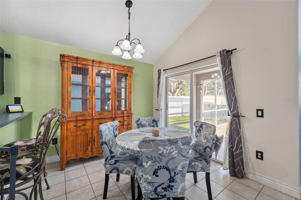 For Sale: $395,000 (3 beds, 2 baths, 1752 Square Feet)