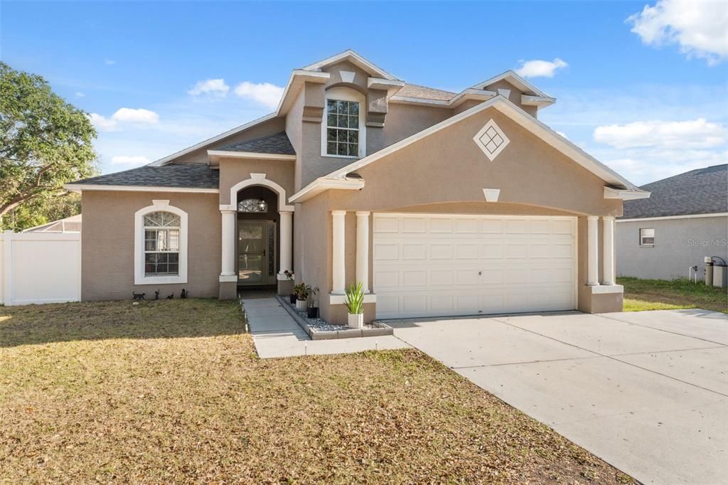 For Sale: $395,000 (3 beds, 2 baths, 1752 Square Feet)