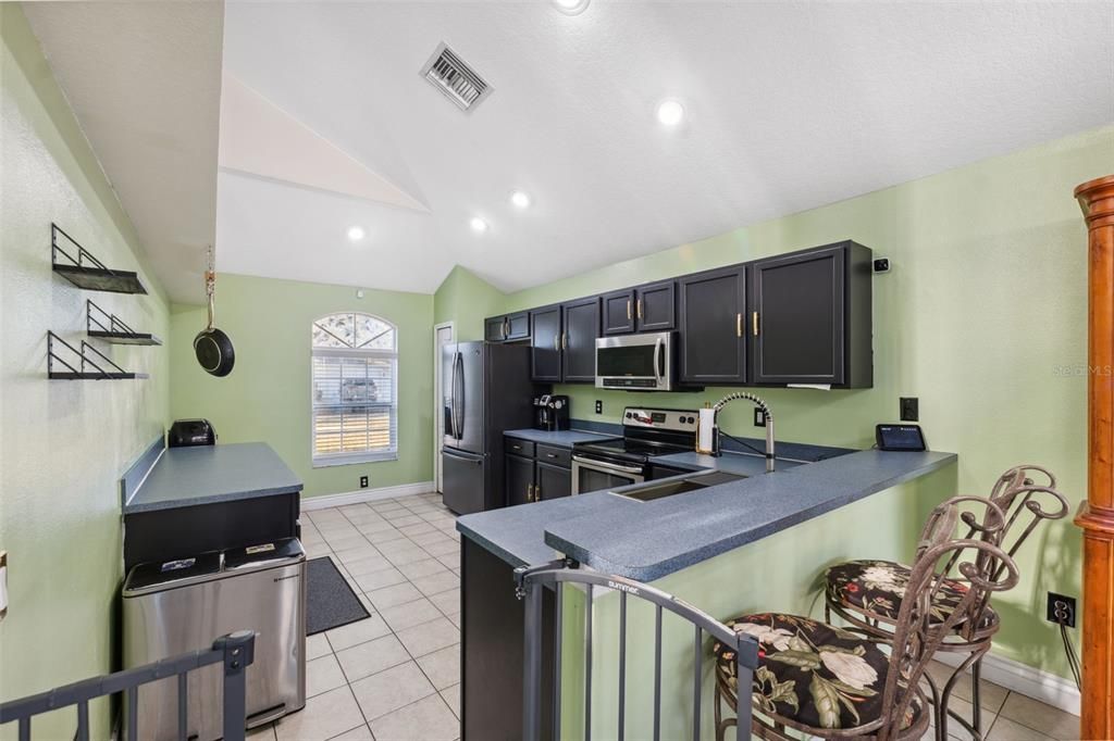 For Sale: $395,000 (3 beds, 2 baths, 1752 Square Feet)