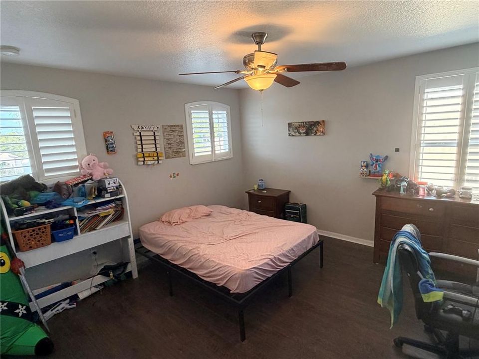 For Sale: $450,000 (5 beds, 3 baths, 3364 Square Feet)
