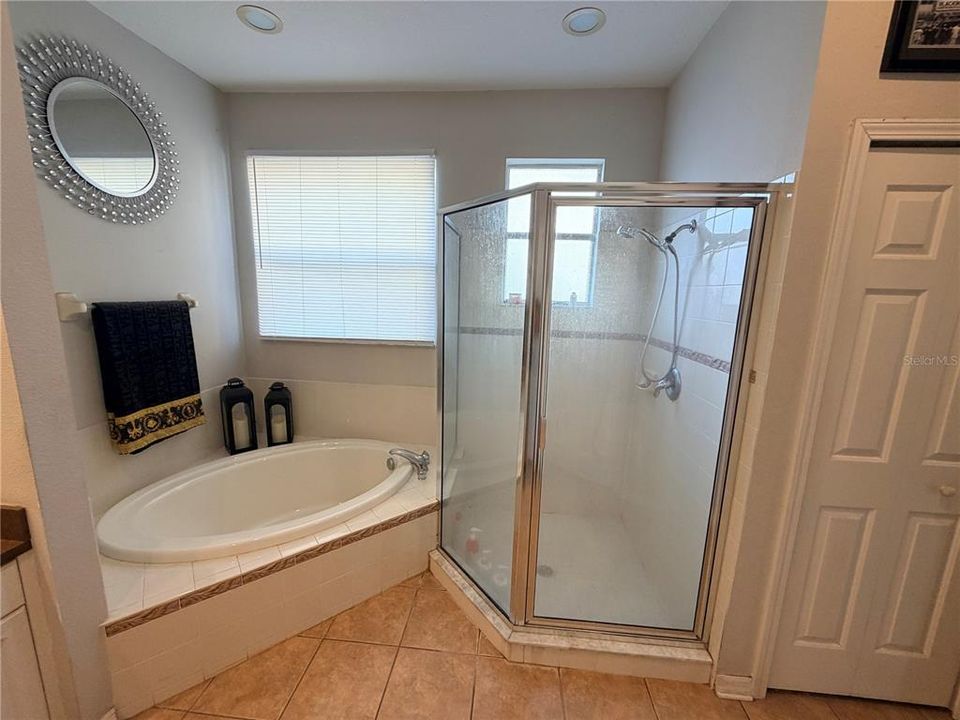 For Sale: $450,000 (5 beds, 3 baths, 3364 Square Feet)