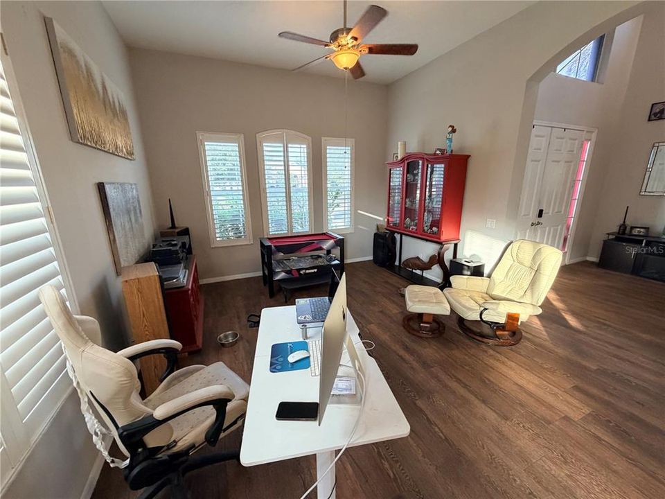 For Sale: $450,000 (5 beds, 3 baths, 3364 Square Feet)