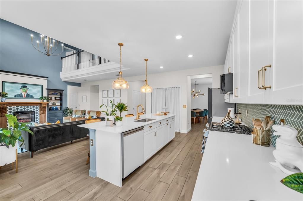 En Venta: $795,000 (5 camas, 4 baños, 3336 Pies cuadrados)
