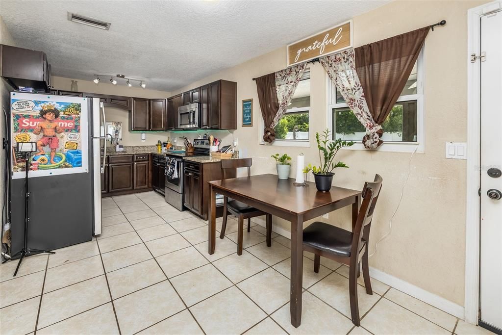 En Venta: $299,000 (3 camas, 1 baños, 1487 Pies cuadrados)